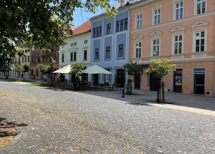 Historical Zaffir House - Market Square